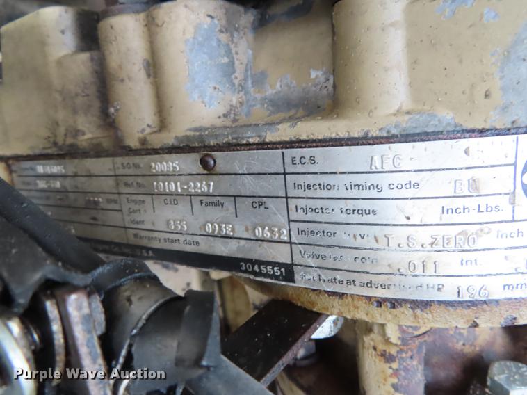 image for item DN9037 1986 Volvo White semi truck