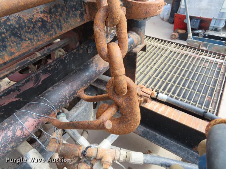 image for item DN9037 1986 Volvo White semi truck