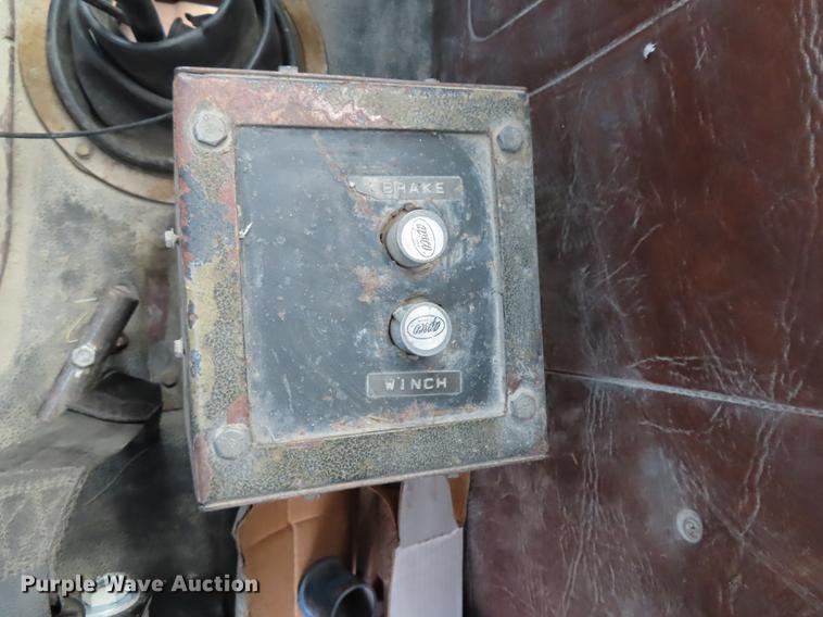 image for item DN9037 1986 Volvo White semi truck