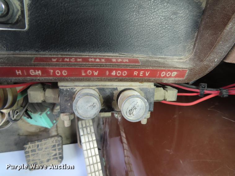 image for item DN9037 1986 Volvo White semi truck