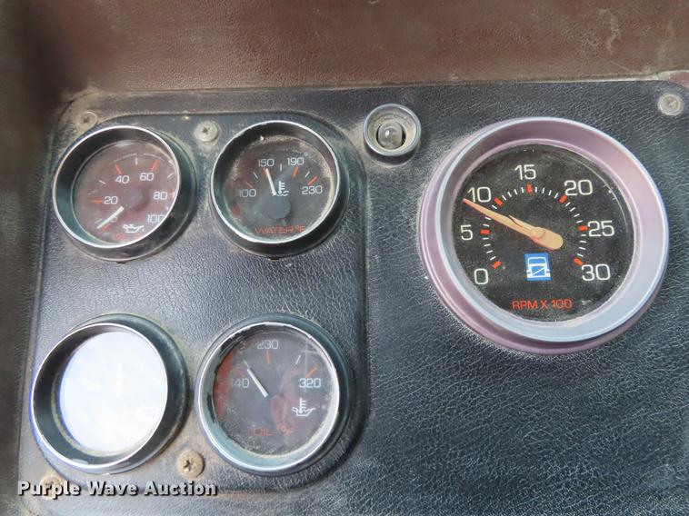 image for item DN9037 1986 Volvo White semi truck