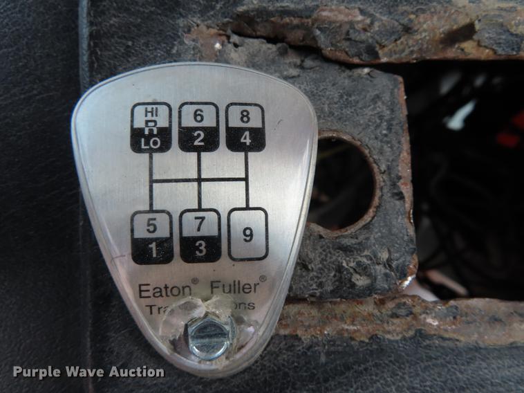 image for item DN9037 1986 Volvo White semi truck