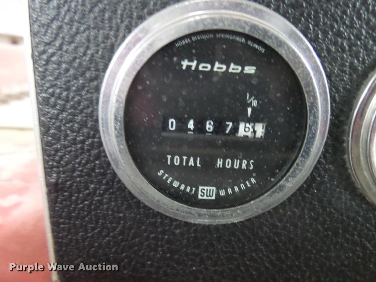 image for item DX9164 1983 Ford F800 fire truck