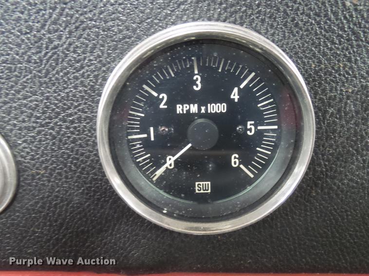 image for item DX9164 1983 Ford F800 fire truck