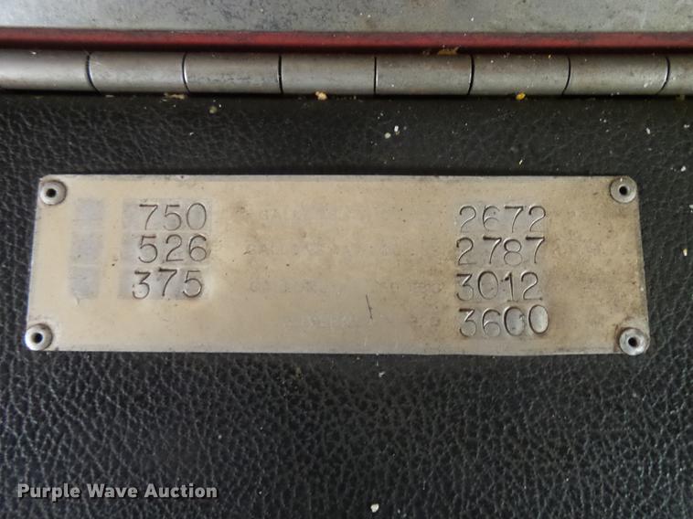 image for item DX9164 1983 Ford F800 fire truck