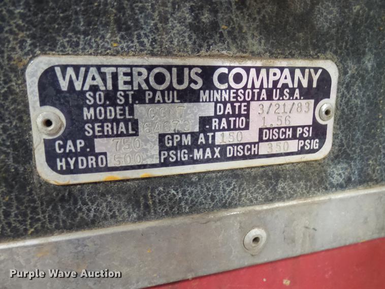 image for item DX9164 1983 Ford F800 fire truck