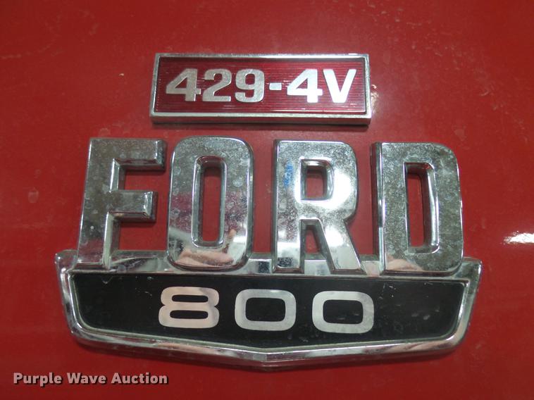 image for item DX9164 1983 Ford F800 fire truck