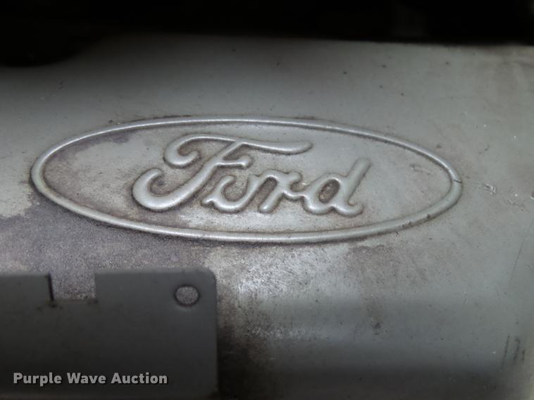 image for item DX9164 1983 Ford F800 fire truck