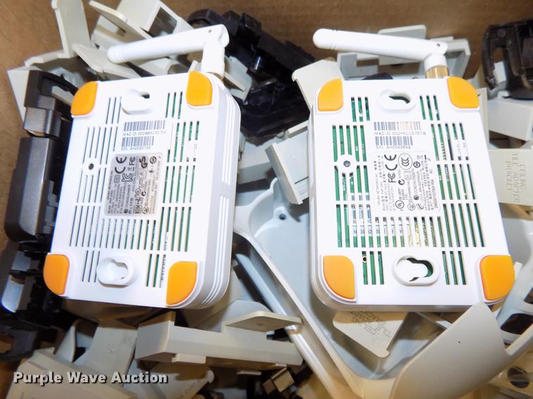 image for item DZ9672 (4) Aruba wireless access points
