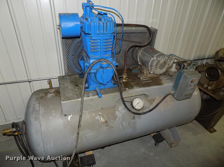 image for item DZ9676 Quincy 325 air compressor