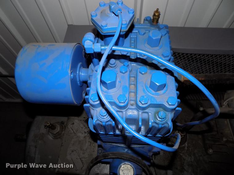 image for item DZ9676 Quincy 325 air compressor