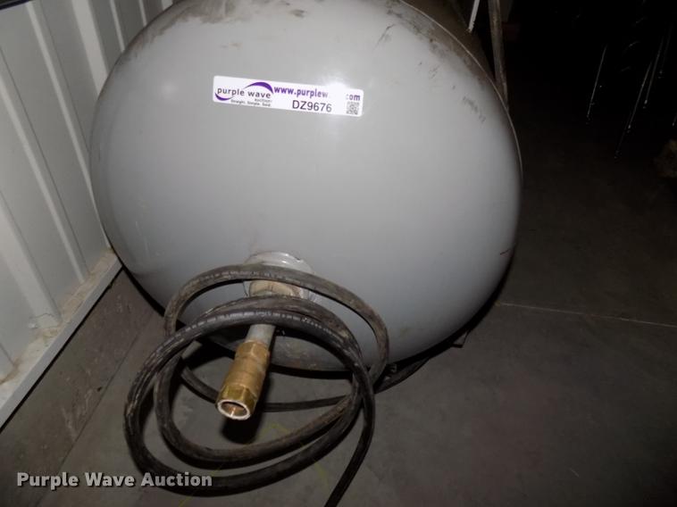 image for item DZ9676 Quincy 325 air compressor