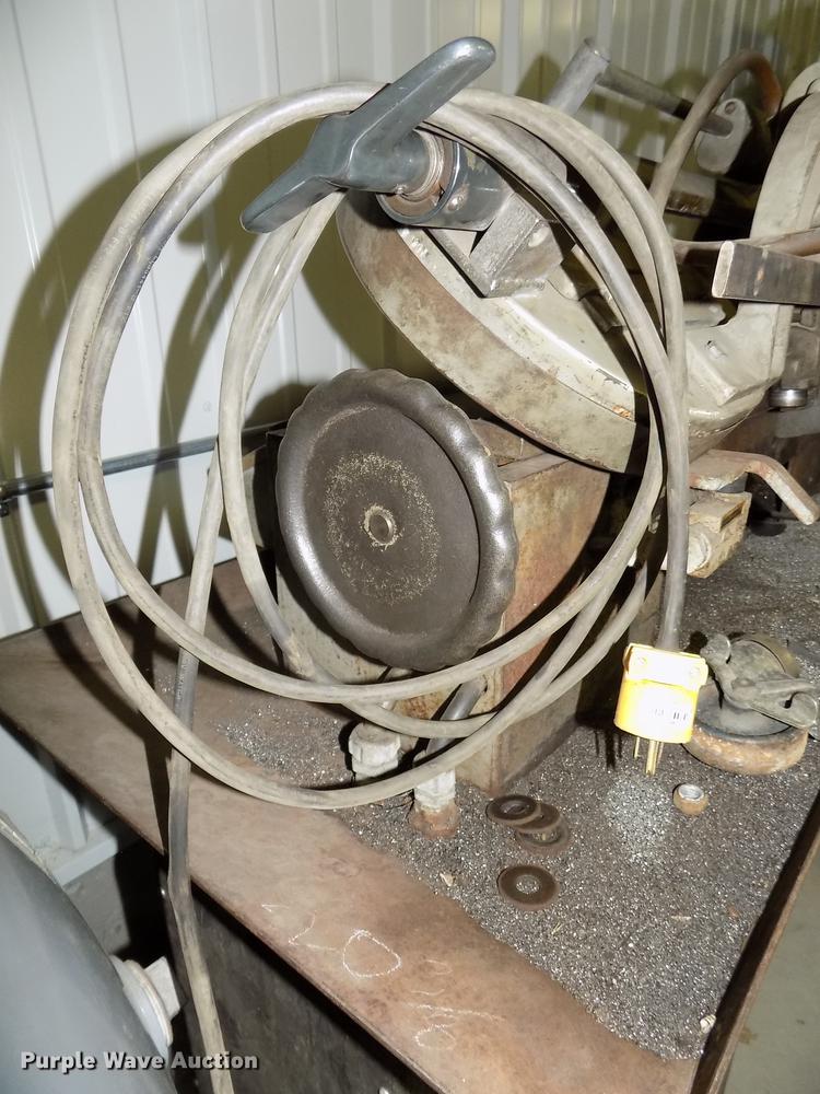 image for item DZ9677 Wellsaw 613 bandsaw