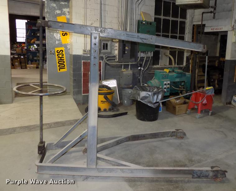 image for item DZ9678 Engine hoist