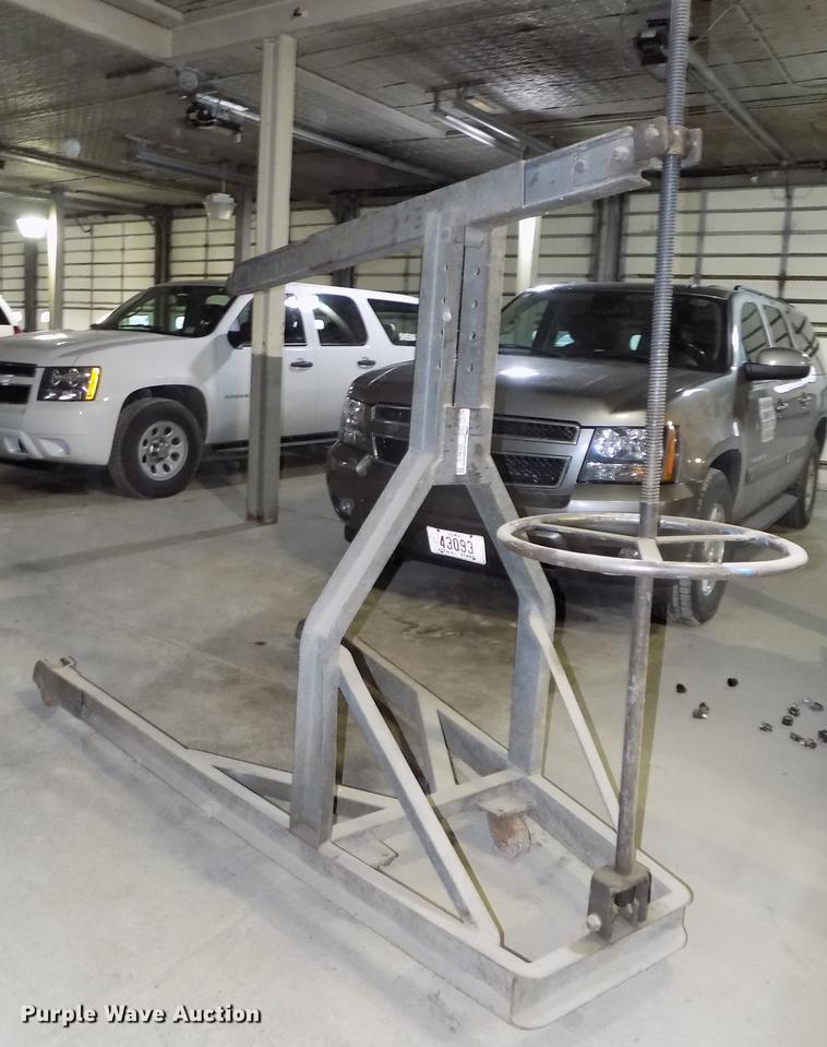 image for item DZ9678 Engine hoist