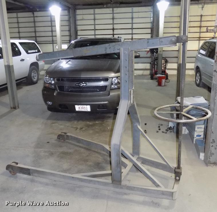 image for item DZ9678 Engine hoist