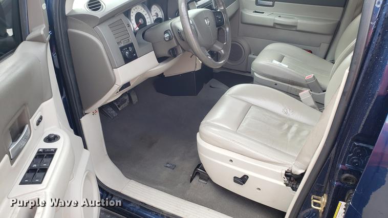 image for item EN9868 2006 Dodge Durango SUV