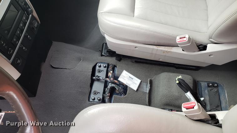 image for item EN9868 2006 Dodge Durango SUV