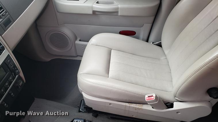 image for item EN9868 2006 Dodge Durango SUV