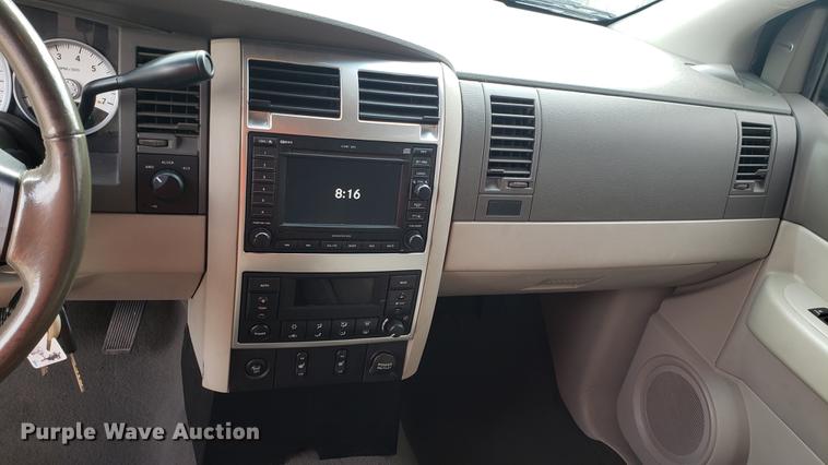 image for item EN9868 2006 Dodge Durango SUV