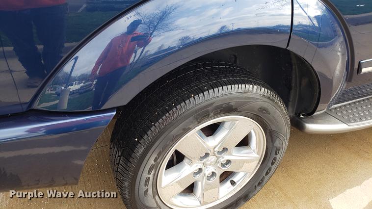 image for item EN9868 2006 Dodge Durango SUV