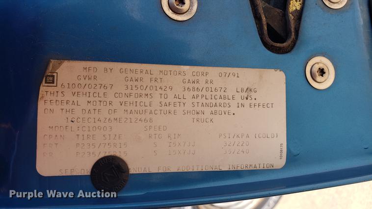 image for item EN9879 1991 Chevrolet C1500 pickup truck