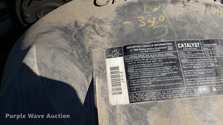 image for item EN9879 1991 Chevrolet C1500 pickup truck