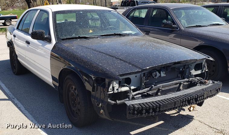 image for item EN9881 2008 Ford Crown Victoria Police Interceptor