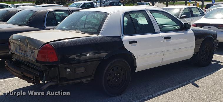 image for item EN9881 2008 Ford Crown Victoria Police Interceptor