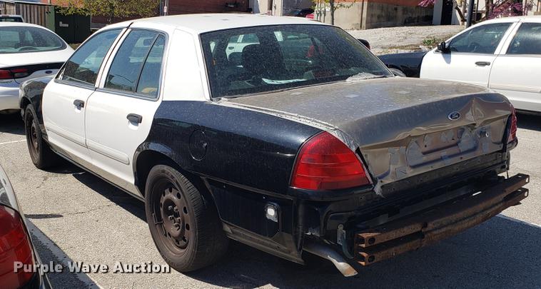 image for item EN9881 2008 Ford Crown Victoria Police Interceptor