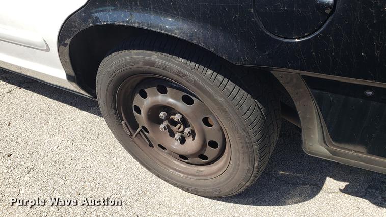 image for item EN9881 2008 Ford Crown Victoria Police Interceptor