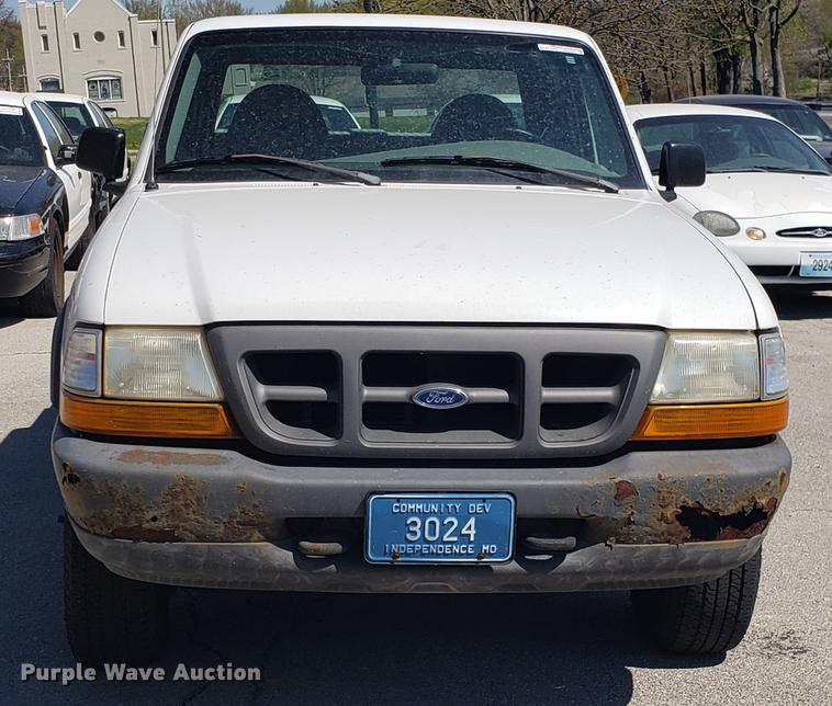image for item EN9882 1999 Ford Ranger SuperCab pickup truck