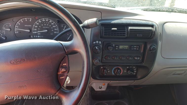 image for item EN9882 1999 Ford Ranger SuperCab pickup truck