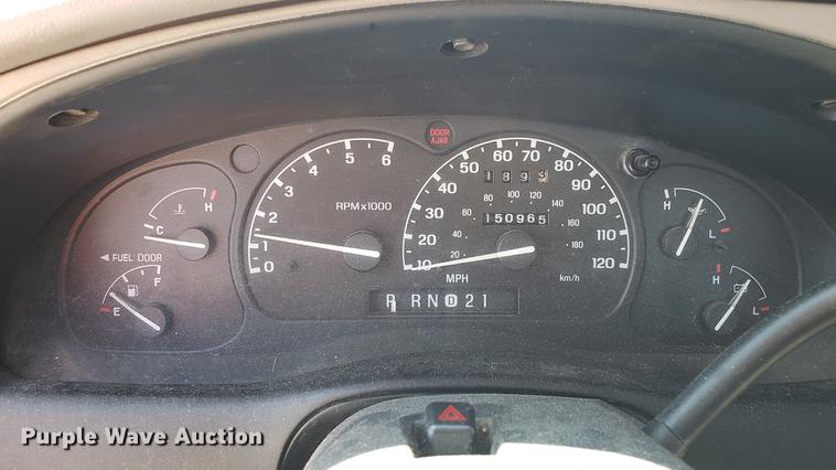 image for item EN9882 1999 Ford Ranger SuperCab pickup truck