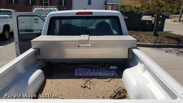 image for item EN9882 1999 Ford Ranger SuperCab pickup truck