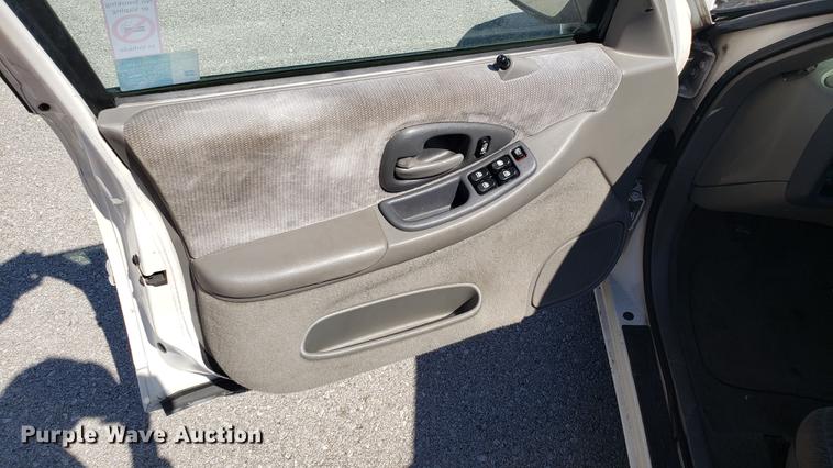 image for item EN9883 2001 Chevrolet Lumina