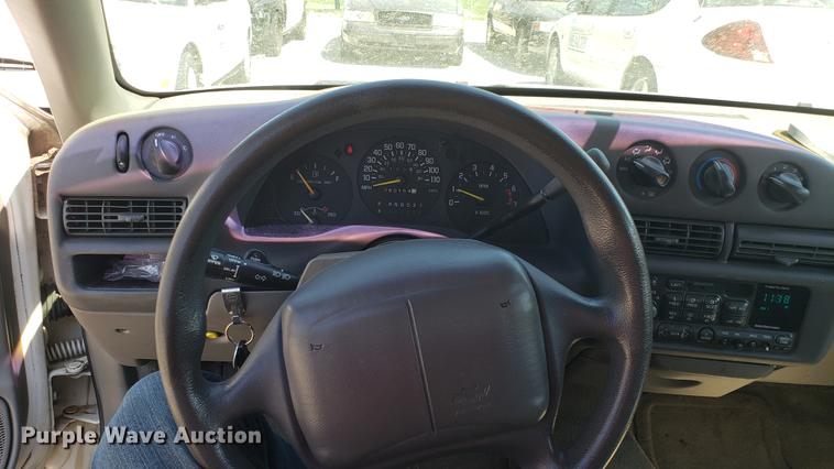 image for item EN9883 2001 Chevrolet Lumina
