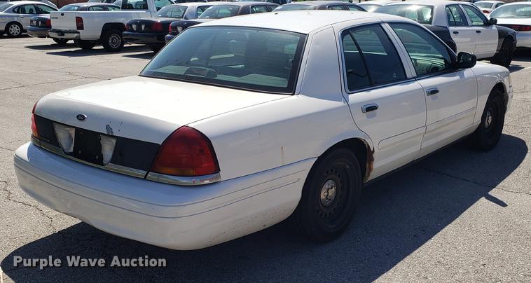 image for item EN9884 1998 Ford Crown Victoria Police Interceptor
