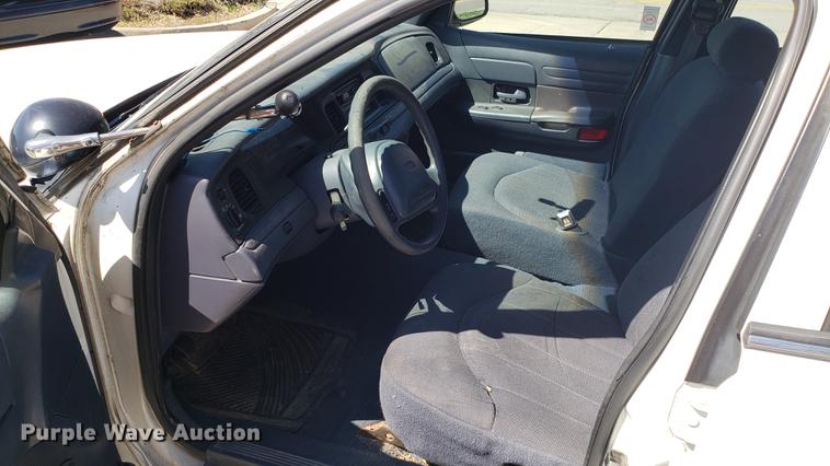image for item EN9884 1998 Ford Crown Victoria Police Interceptor
