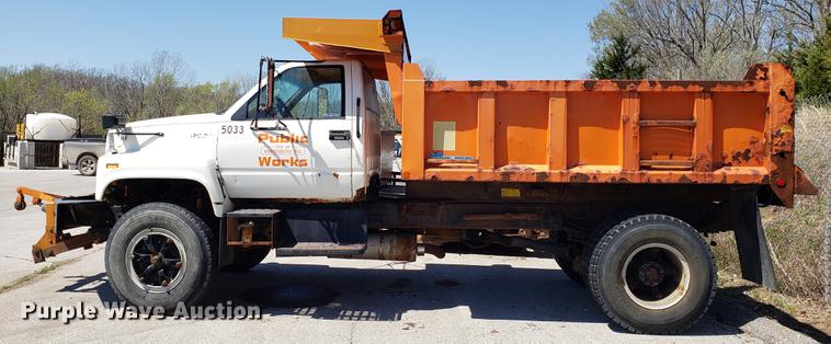 image for item EN9887 1991 Chevrolet Kodiak C6500 dump truck