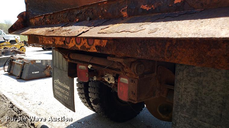 image for item EN9887 1991 Chevrolet Kodiak C6500 dump truck