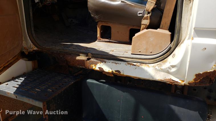 image for item EN9887 1991 Chevrolet Kodiak C6500 dump truck