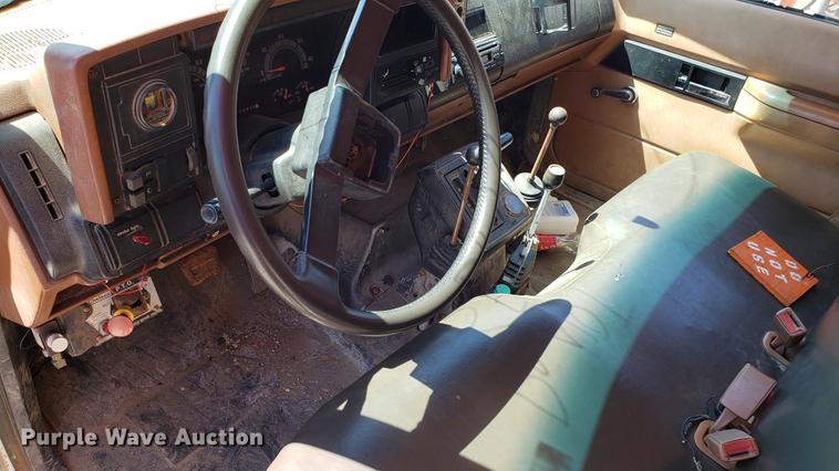 image for item EN9887 1991 Chevrolet Kodiak C6500 dump truck