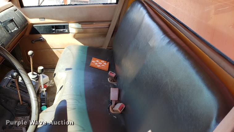 image for item EN9887 1991 Chevrolet Kodiak C6500 dump truck