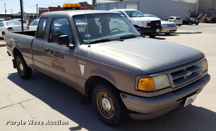image for item EN9895 1997 Ford Ranger SuperCab pickup truck