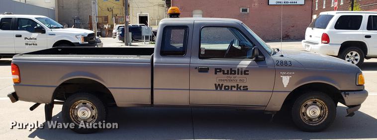 image for item EN9895 1997 Ford Ranger SuperCab pickup truck