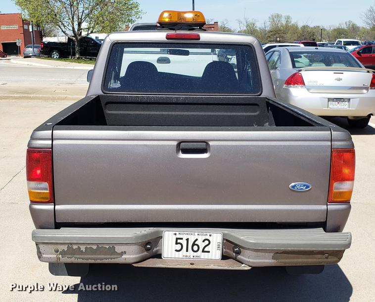 image for item EN9895 1997 Ford Ranger SuperCab pickup truck