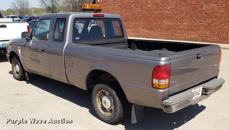 image for item EN9895 1997 Ford Ranger SuperCab pickup truck