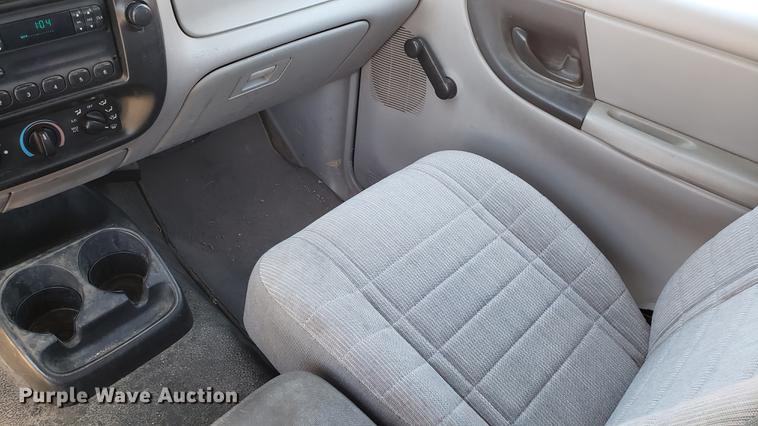 image for item EN9895 1997 Ford Ranger SuperCab pickup truck