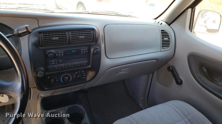 image for item EN9895 1997 Ford Ranger SuperCab pickup truck